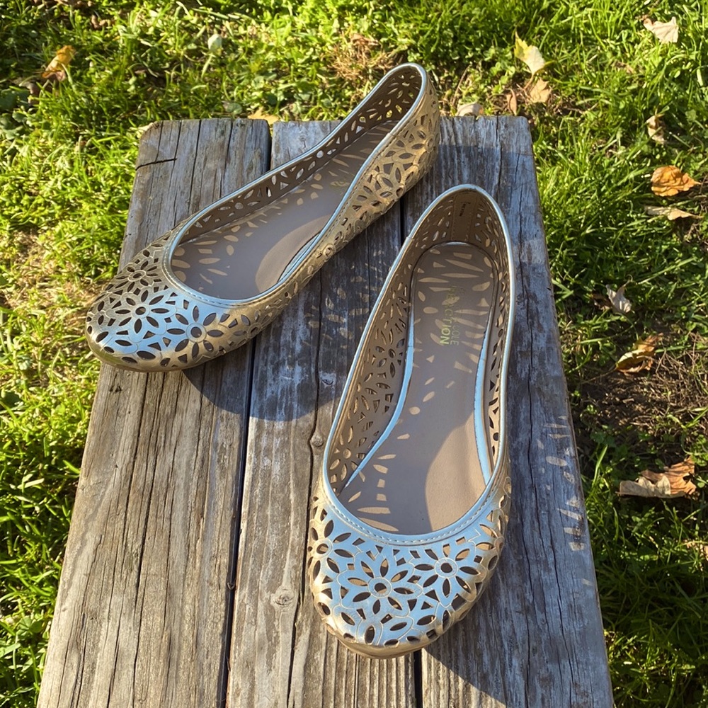 Kenneth Cole Reaction Gold Ballet Flats